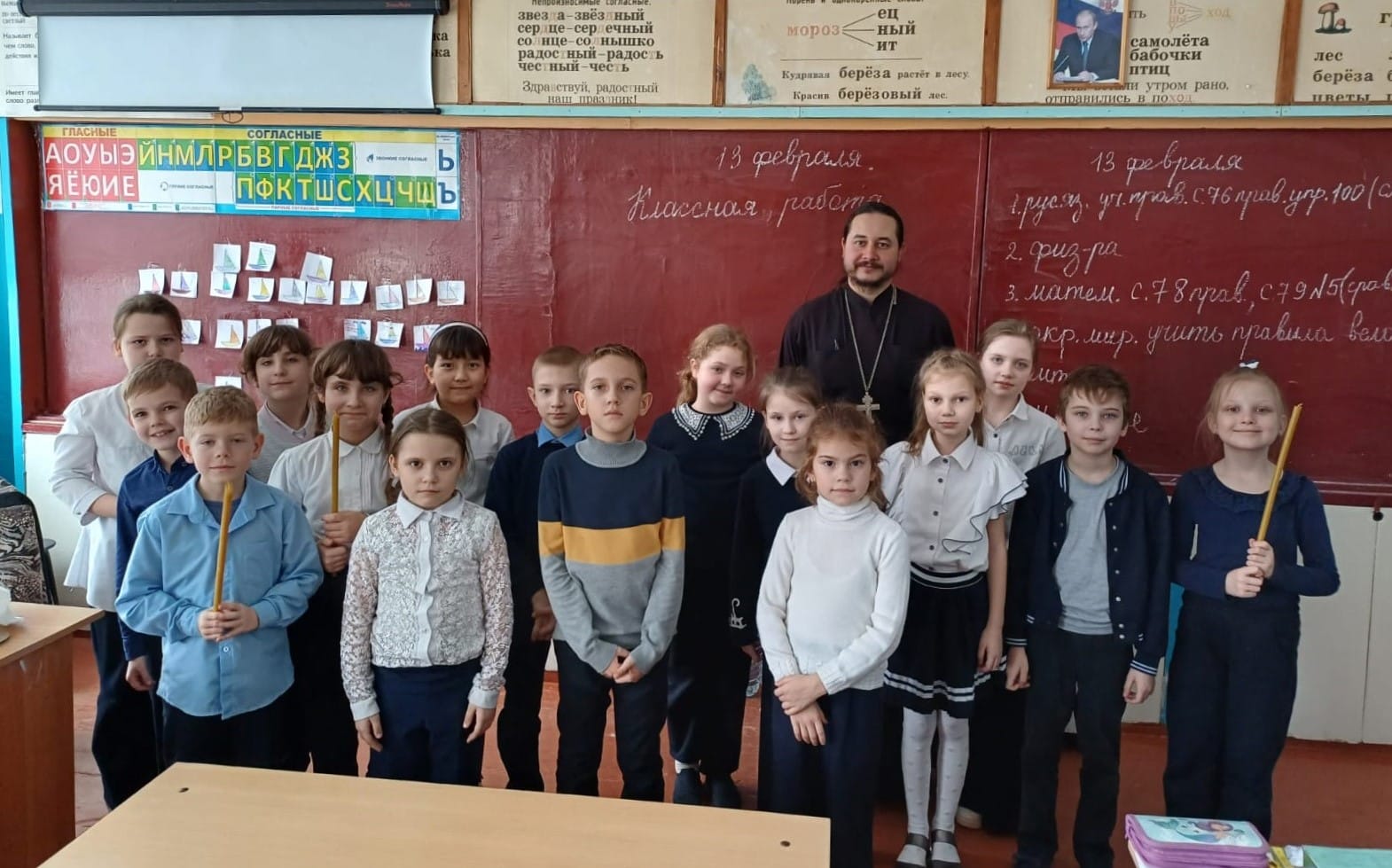 Священник Кирсановского благочиния провел беседу с учащимися начальных классов
